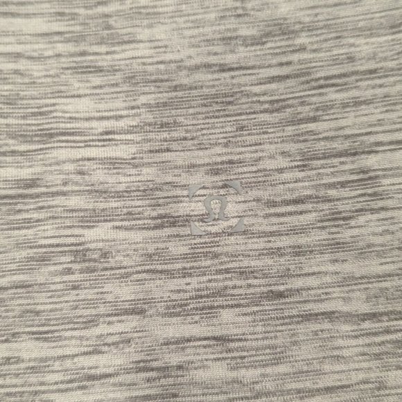 Lululemon Metal Vent Tech Short Sleeve V Slate / White - Picture 6 of 9